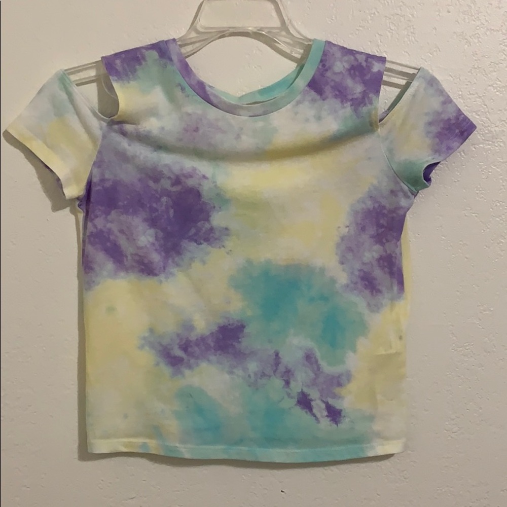 Tops and blouses